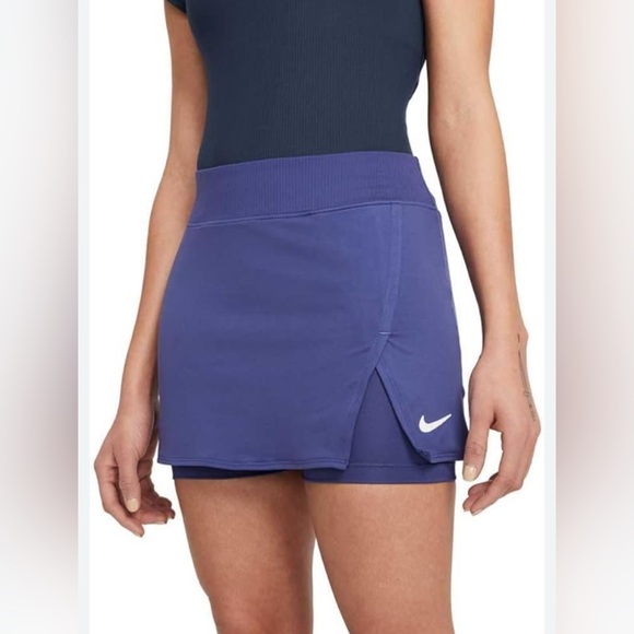 Nike Pants - Womens‎ Nike Victory Court Slim Fit Yoga Performance Athleisure Bike Skort